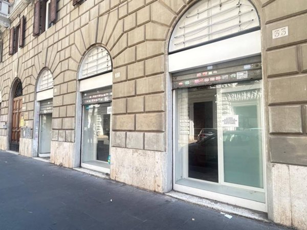 negozio in affitto a Roma in zona Rione Monti/Campitelli
