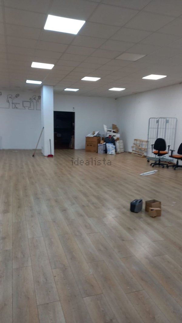 locale commerciale in affitto a Roma in zona Tor di Quinto