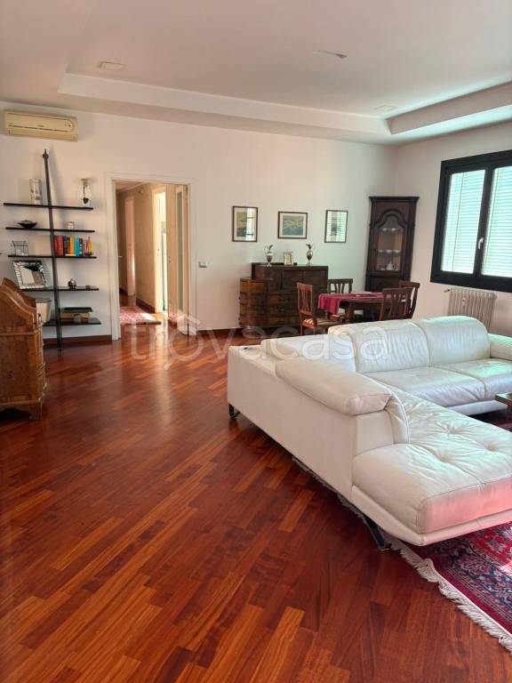 casa indipendente in affitto a Roma in zona Trieste