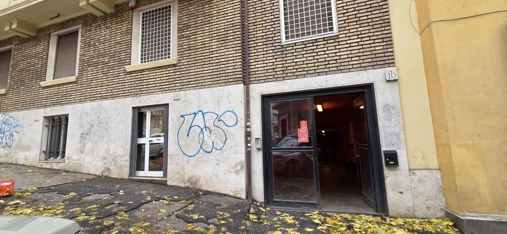 negozio in affitto a Roma in zona Rione Monti/Campitelli