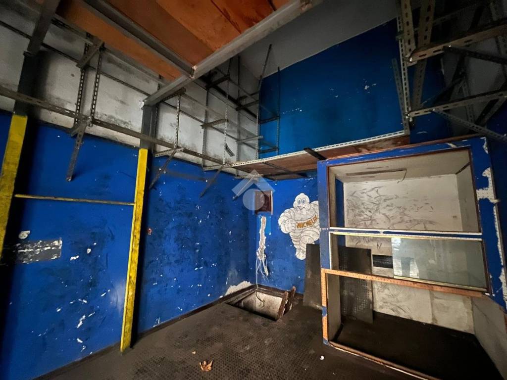 negozio in affitto a Roma