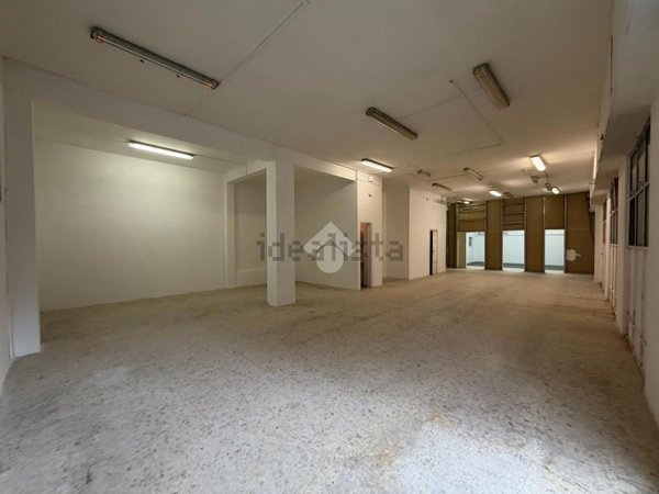 locale commerciale in affitto a Roma in zona Ostia