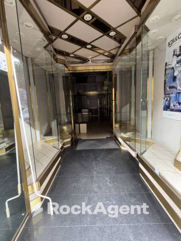 negozio in affitto a Roma