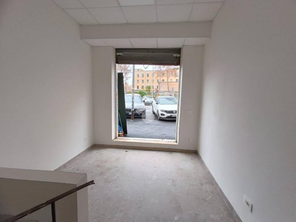 negozio in affitto a Roma