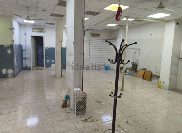 locale commerciale in affitto a Roma in zona Tuscolano