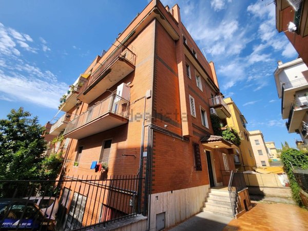 appartamento in affitto a Roma in zona Tomba di Nerone