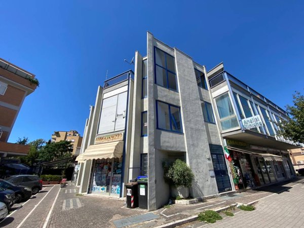 negozio in affitto a Roma