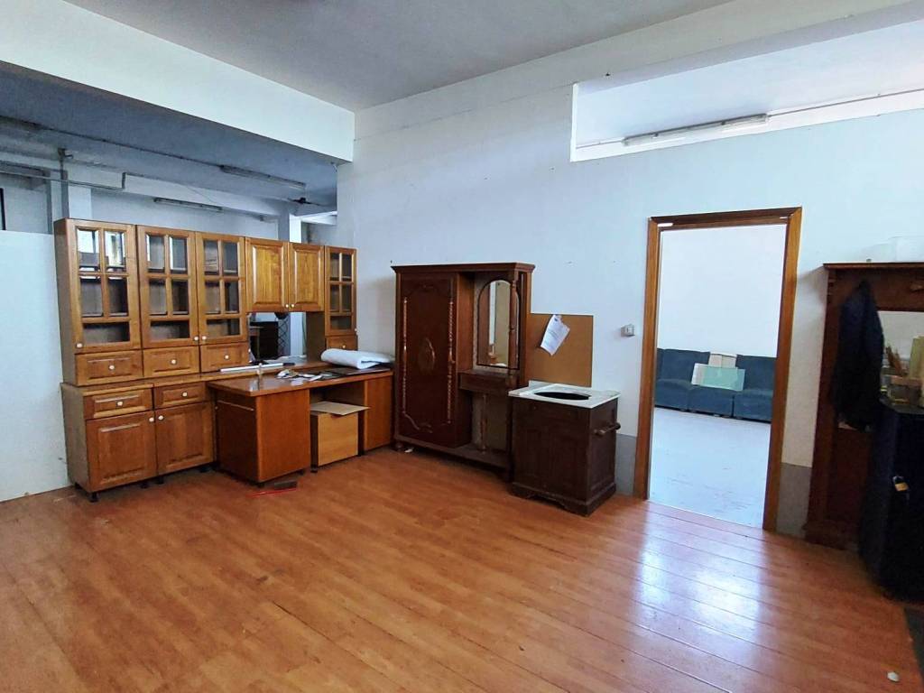 negozio in affitto a Roma in zona Torrevecchia