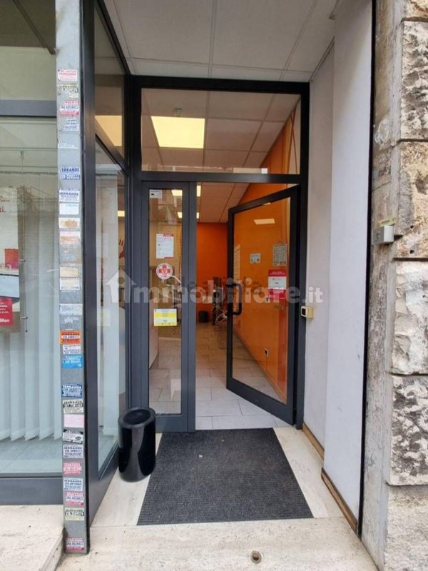 negozio in affitto a Roma