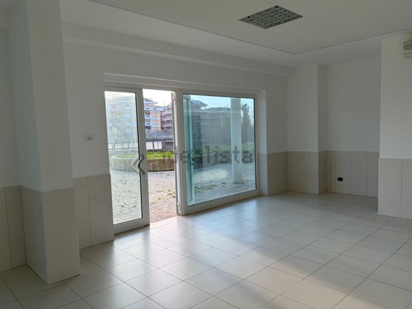 ufficio in affitto a Roma in zona Ostia