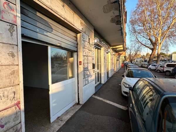 negozio in affitto a Roma in zona Monte Sacro/Talenti
