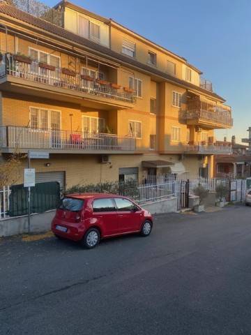 negozio in affitto a Roma in zona Massimina/Casal Lumbroso