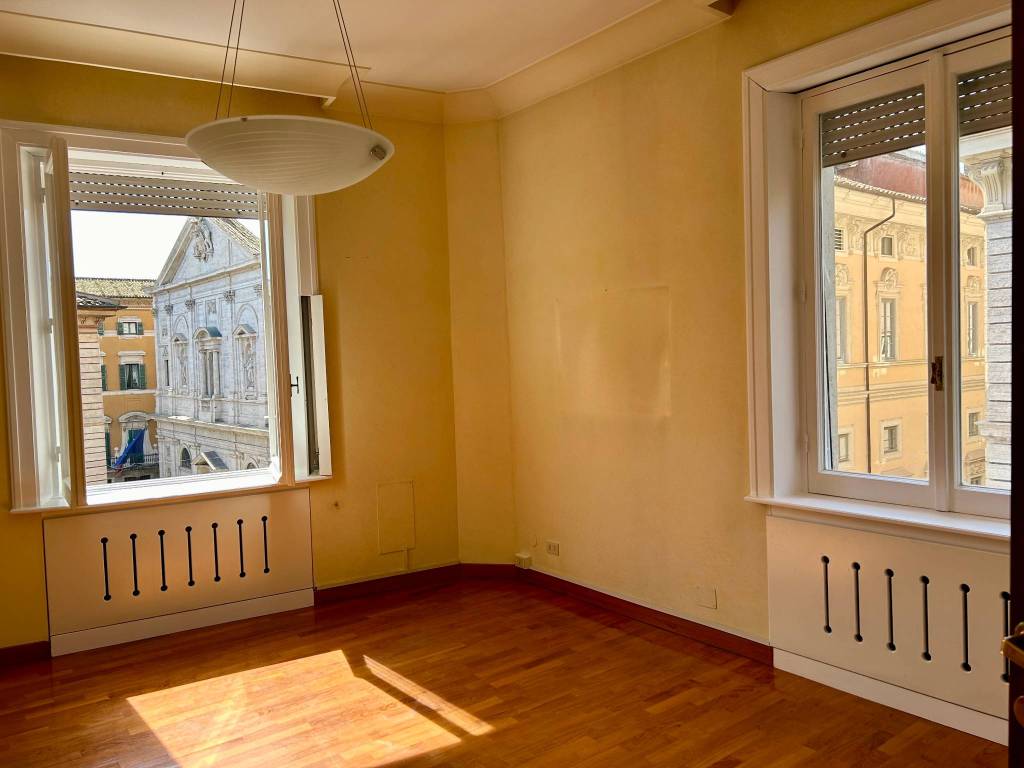 ufficio in affitto a Roma in zona Parione/Sant'Eustachio