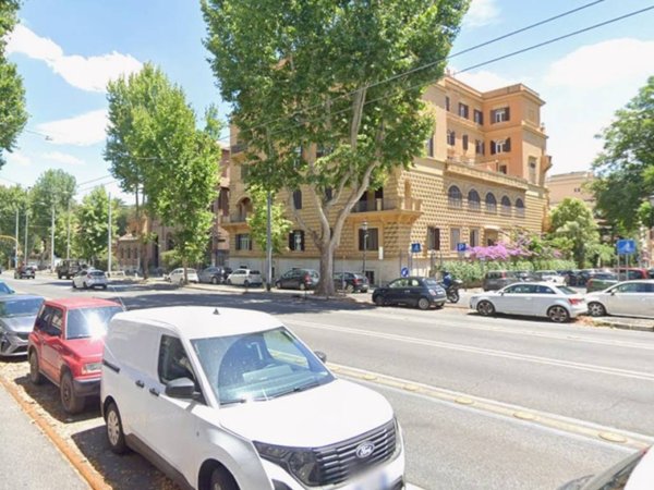 negozio in affitto a Roma in zona Monte Sacro/Talenti