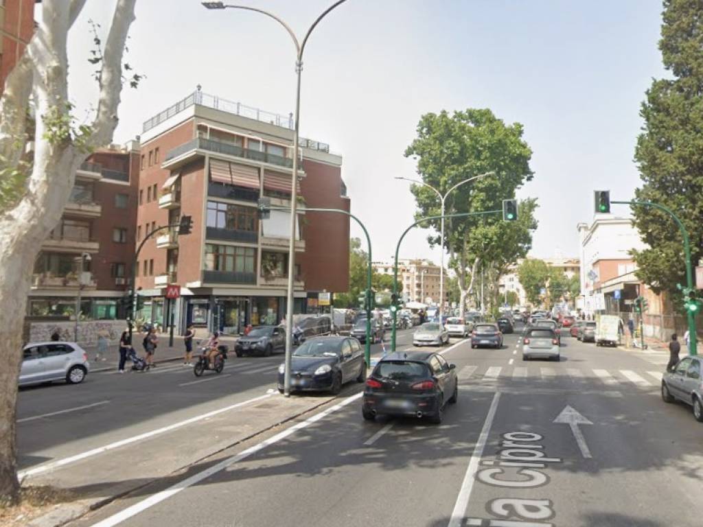 negozio in affitto a Roma