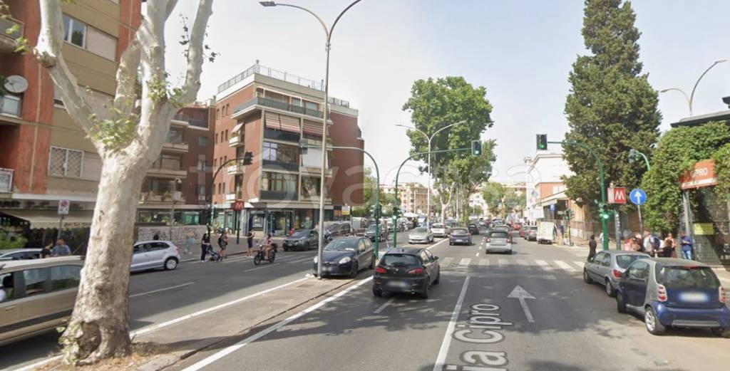 negozio in affitto a Roma