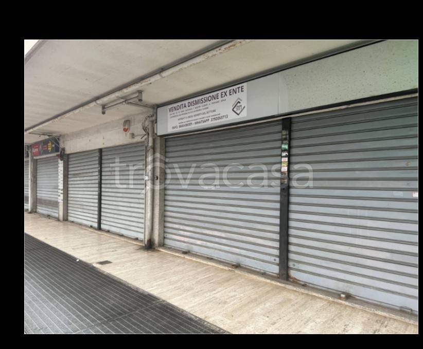 negozio in affitto a Roma in zona Ardeatino