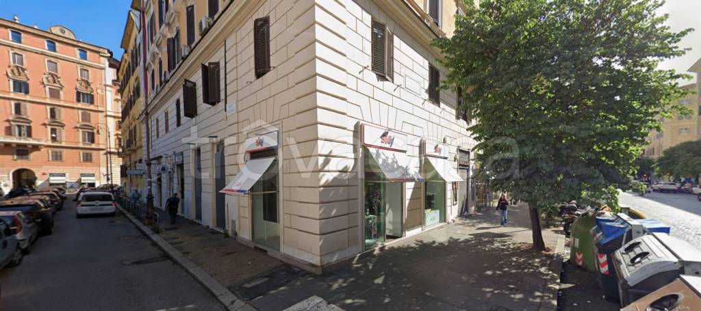 negozio in vendita a Roma in zona Rione Prati