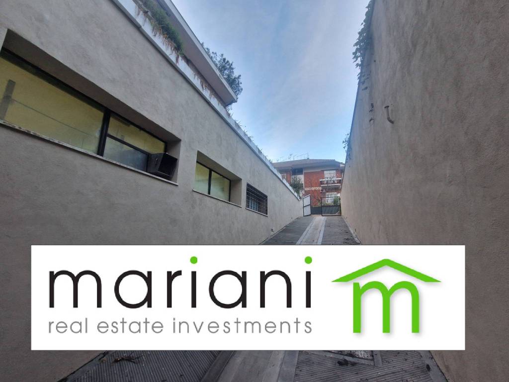 locale commerciale in affitto a Roma in zona Appio Claudio