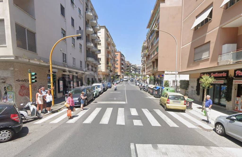 negozio in affitto a Roma