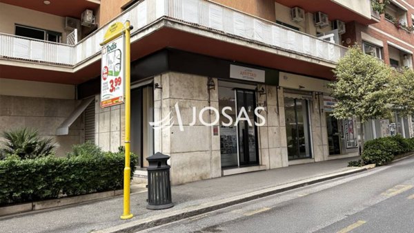negozio in affitto a Roma in zona Centro Storico