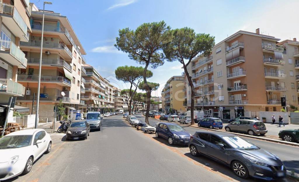 negozio in affitto a Roma in zona Aurelio