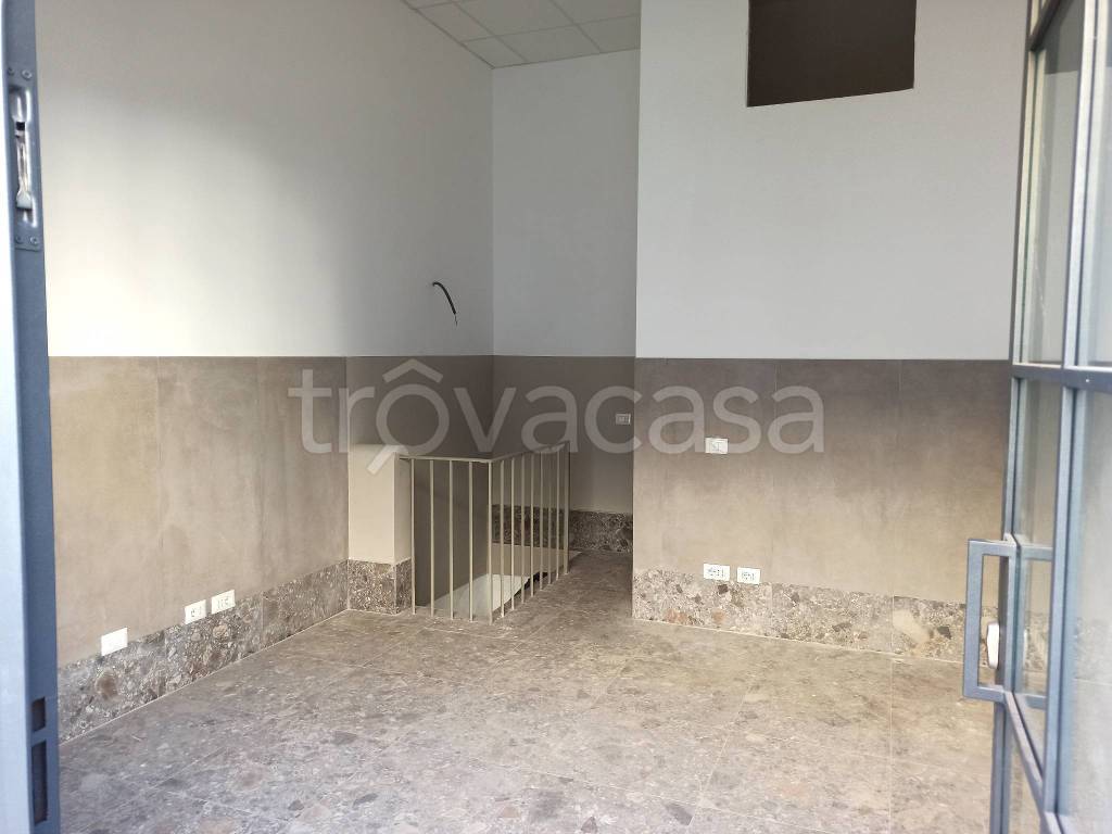 negozio in affitto a Roma