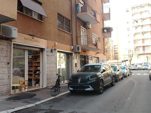 negozio in affitto a Roma in zona Portuense