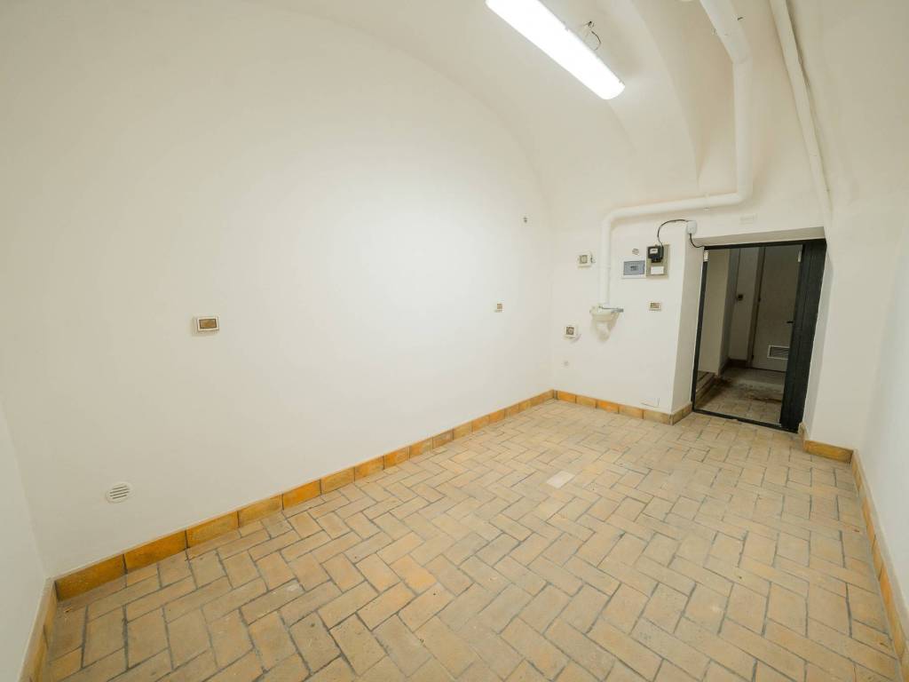 locale commerciale in affitto a Roma in zona Campo Marzio