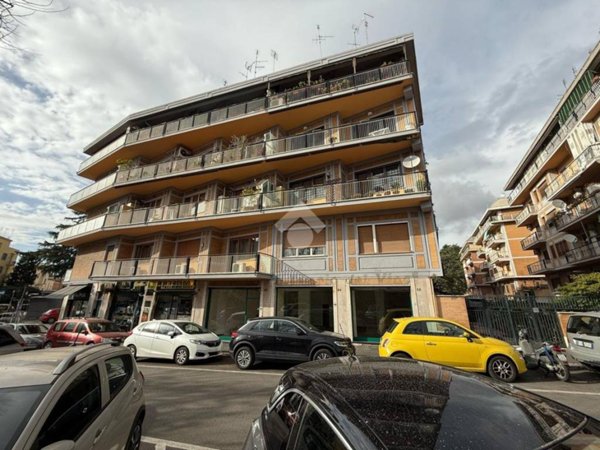 negozio in affitto a Roma in zona Aurelio