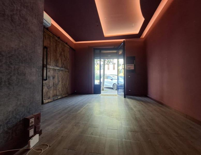 negozio in affitto a Roma