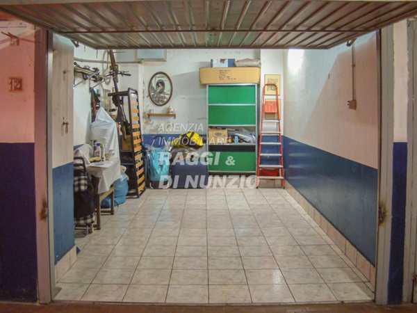 negozio in affitto a Roma