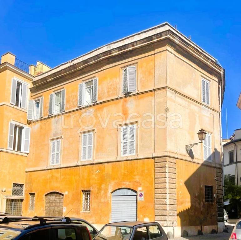 appartamento in affitto a Roma in zona Rione Monti/Campitelli