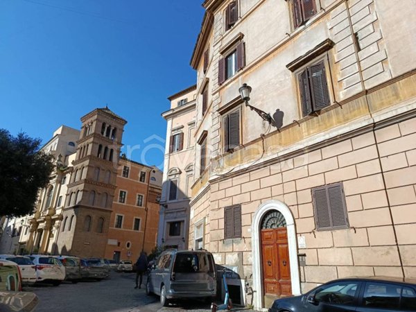 appartamento in affitto a Roma in zona Rione Regola