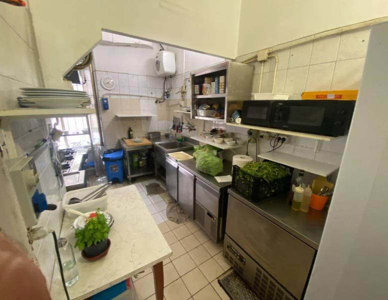 negozio in affitto a Roma in zona Appio Latino