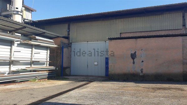 capannone in affitto a Roma in zona Tor Bella Monaca