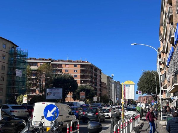 negozio in affitto a Roma in zona Aurelio