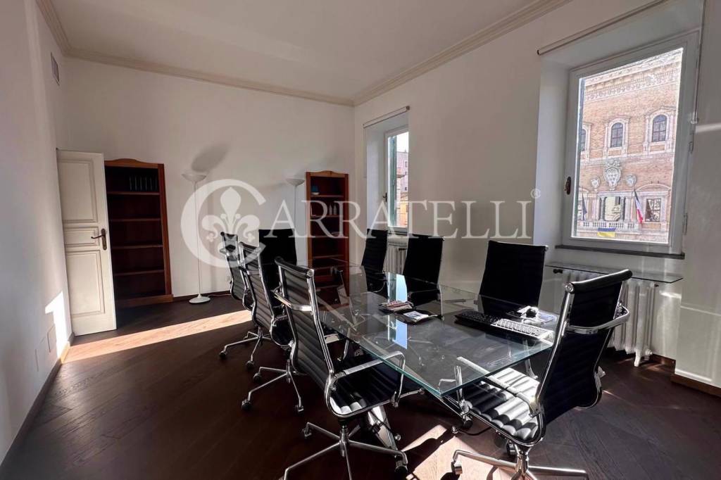 ufficio in affitto a Roma in zona Rione Regola