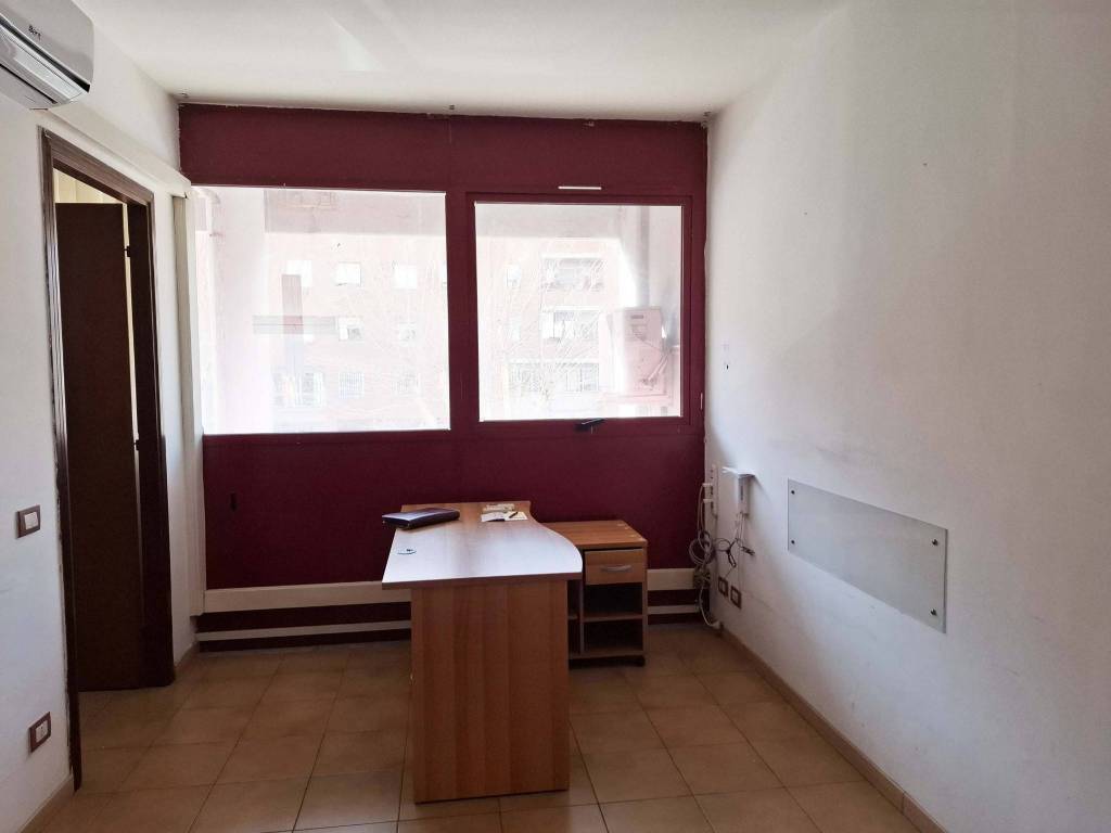 ufficio in affitto a Roma in zona Giuliano Dalmata