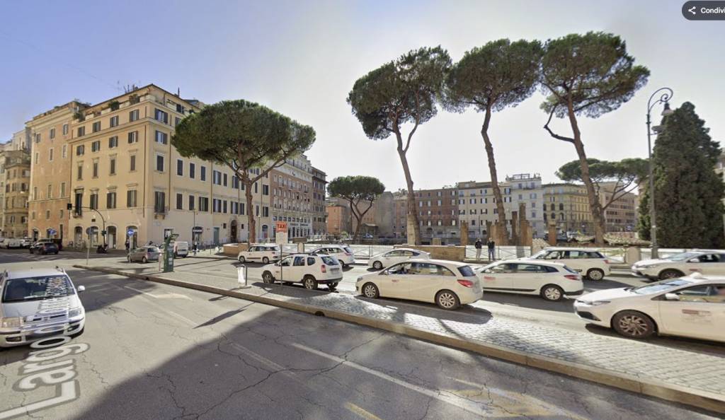 negozio in affitto a Roma in zona Parione/Sant'Eustachio