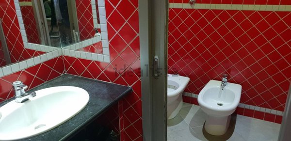 negozio in affitto a Roma in zona Appio Claudio