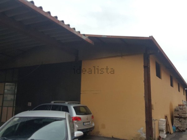 locale commerciale in affitto a Roma