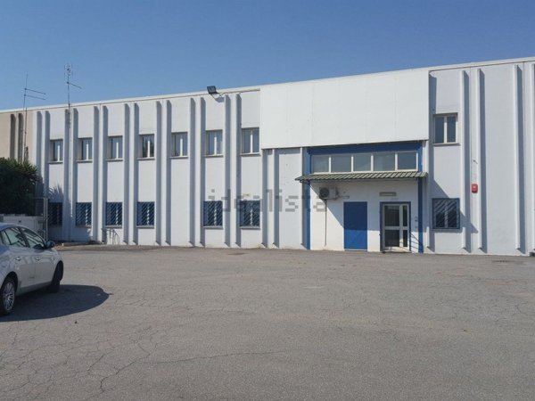 capannone in affitto a Roma in zona Ponte Galeria