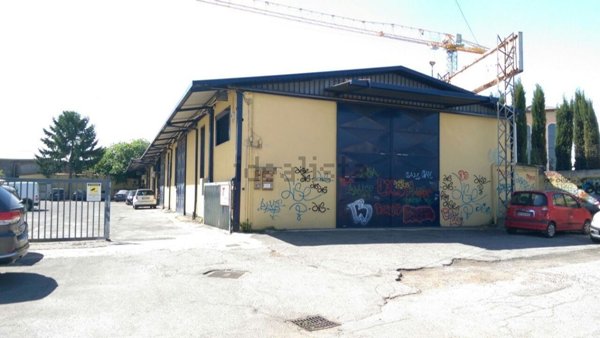 capannone in affitto a Roma