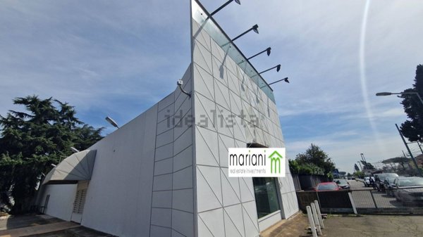 locale commerciale in affitto a Roma in zona Torre Maura