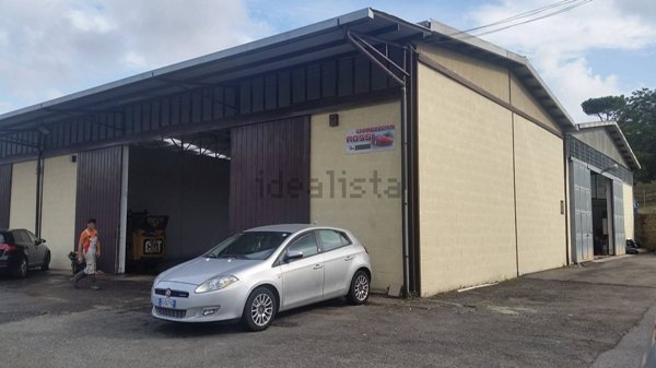 locale commerciale in affitto a Roma in zona Castel di Leva