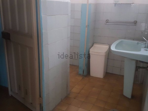 locale commerciale in affitto a Roma in zona Romanina