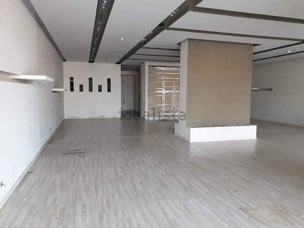 locale commerciale in affitto a Roma