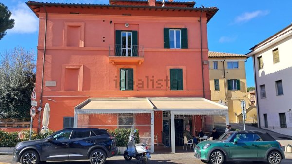 negozio in affitto a Roma in zona Appio Pignatelli