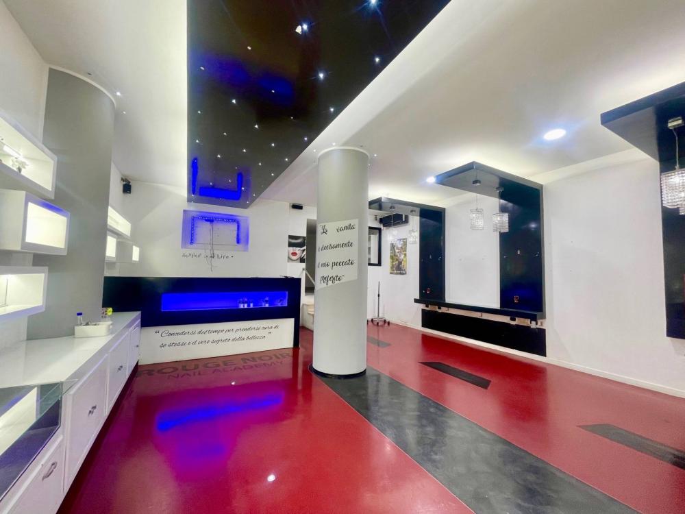 locale commerciale in affitto a Roma in zona Ostia